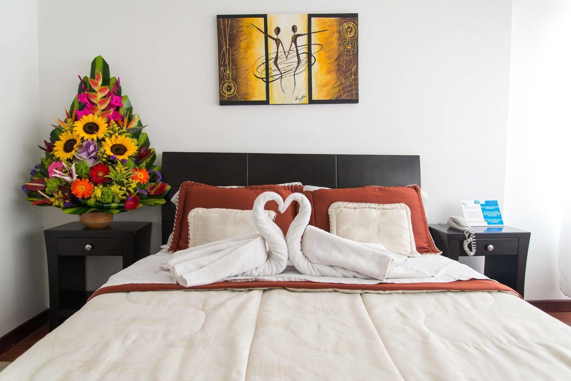 Hotel Fenix Real โบโกตา ภายนอก รูปภาพ