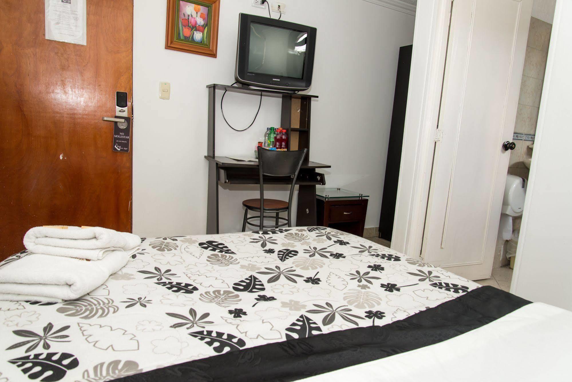 Hotel Fenix Real โบโกตา ภายนอก รูปภาพ